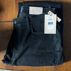 NYDJ Marylyn Jeans! Lifts and tucks in all the right place!